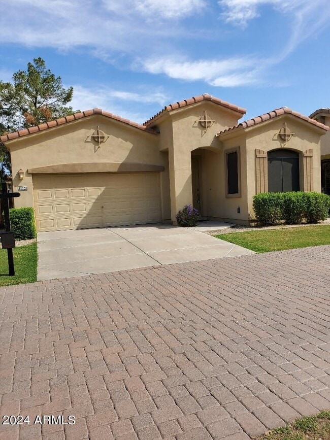 Building Photo - 1864 W Olive Way