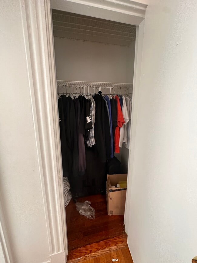 Building Photo - 107 Park Dr