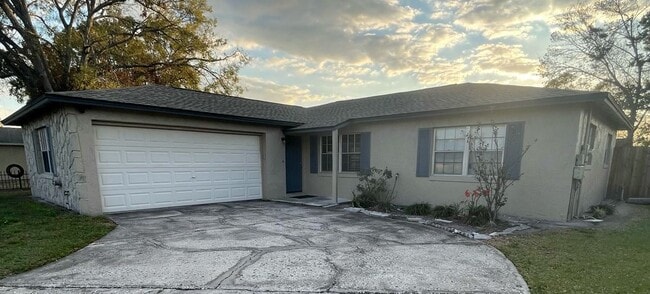 Building Photo - 1008 York Ct