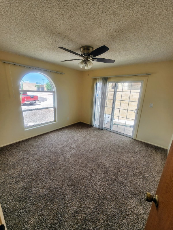 Building Photo - 1041 N Mesa Dr