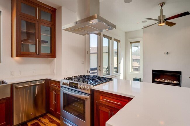 Foto del edificio - 1227 Newning Ave