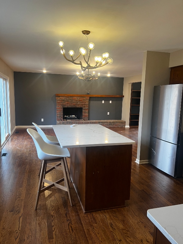 Building Photo - 1054 Wellington Rd