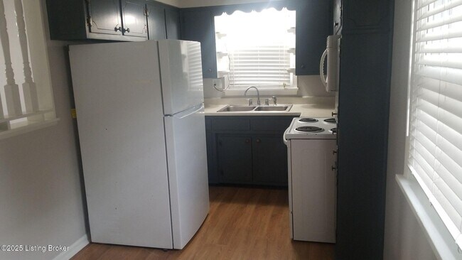 Foto del edificio - 11801 Pierce Way