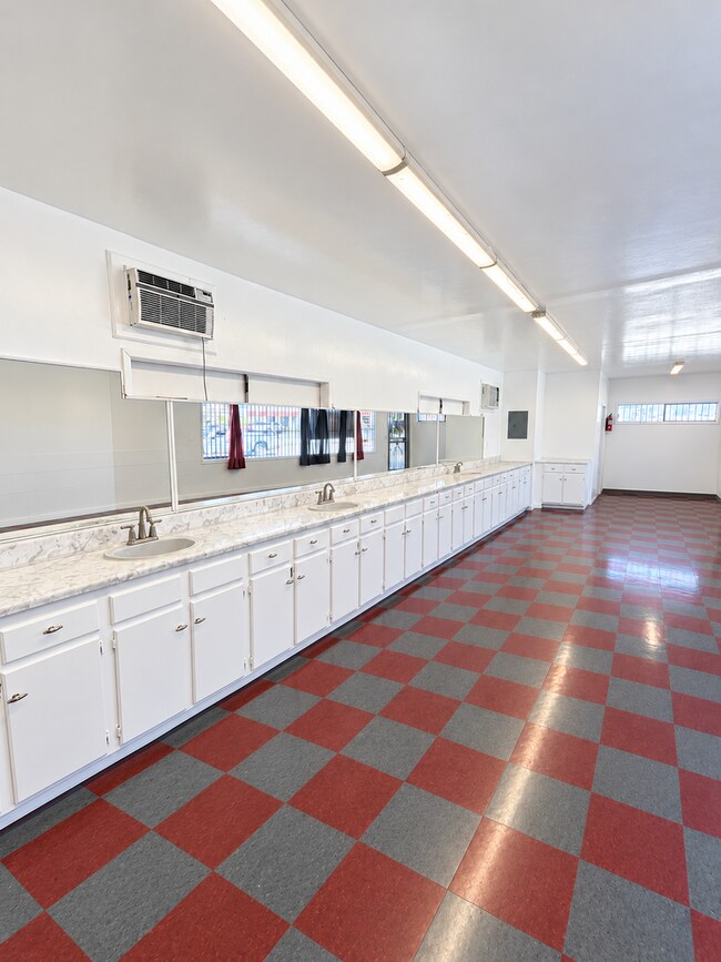 Photo - Paramount Apartment