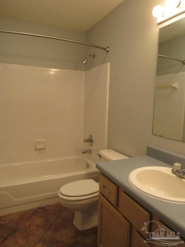 Foto del edificio - 3024 Flintlock Dr