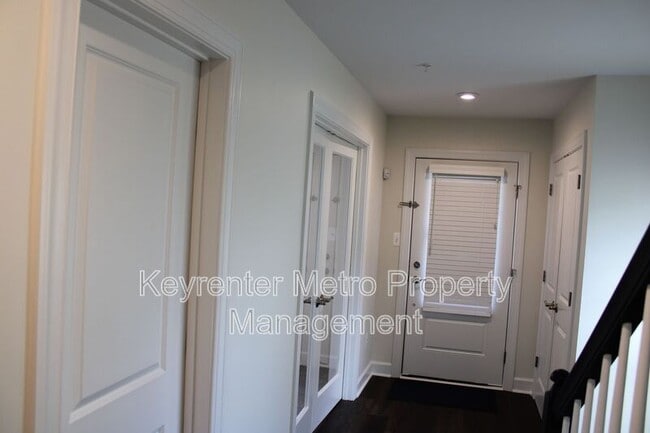 Building Photo - 2736 Pinebrook Rd