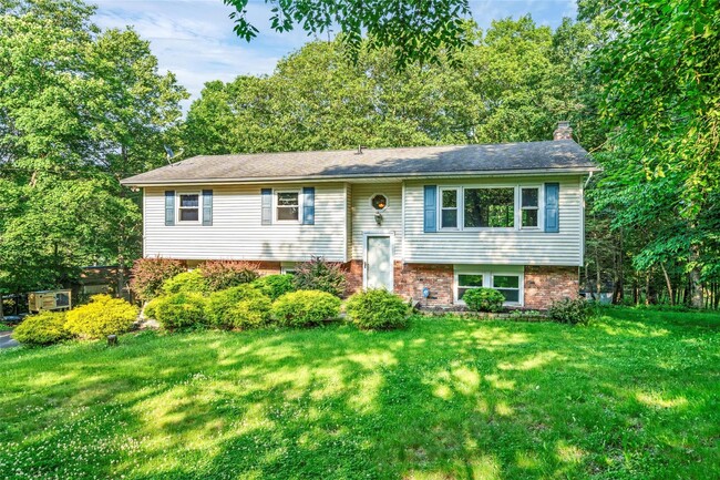 Building Photo - 128 Cedar Cliff Rd