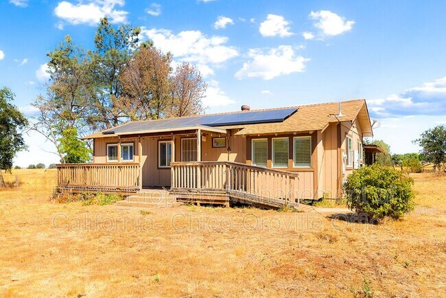 Foto del edificio - 2321 Oak Knoll Way
