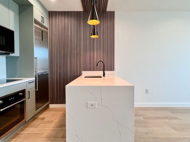 Foto del edificio - 383 Bleecker St