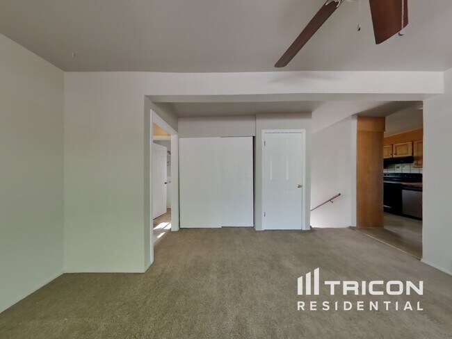 Foto del edificio - 4269 S Bluejay St