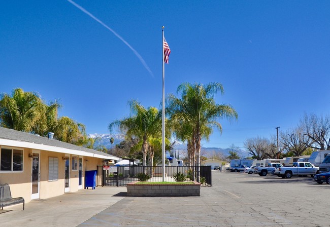 Foto del edificio - Hemet Valley Travel Trailer Park