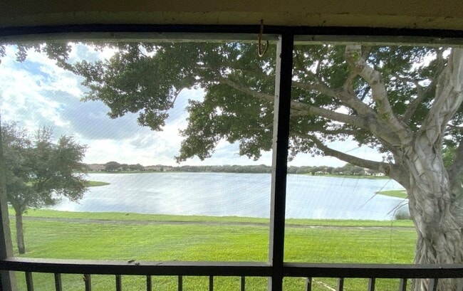 Building Photo - 2900 Olivewood Terrace