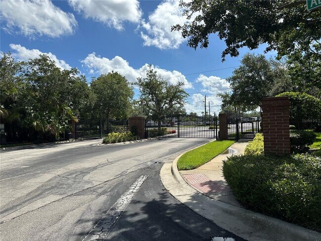 Building Photo - 412 Hilgard Cove