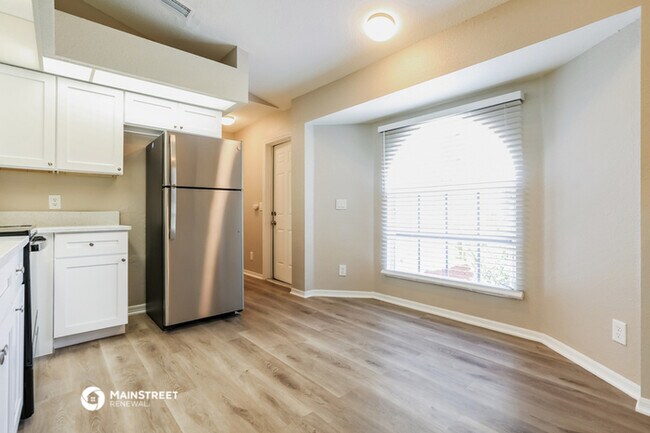 Building Photo - 4701 Brickell Dr