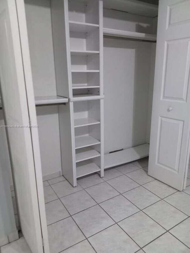 Foto del edificio - 12820 SW 43rd Dr