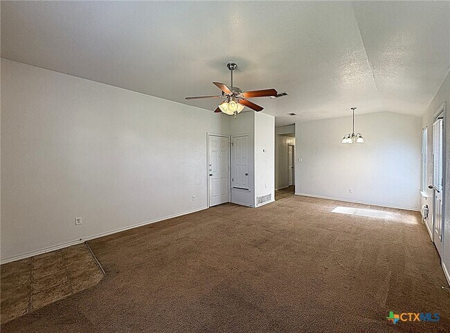 Foto del edificio - 2706 Ashley Dr