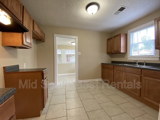 Foto del edificio - 2027 Tulsa Ave