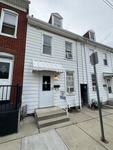 Building Photo - 636 Vander Ave