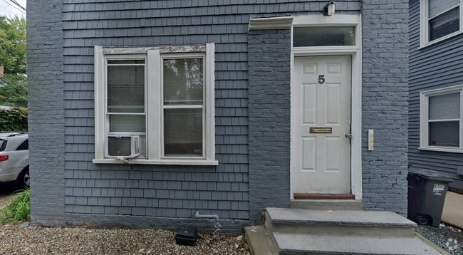 Building Photo - 5 Elmer St
