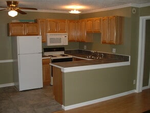 Building Photo - 1512 Forest Ave