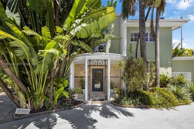 Foto del edificio - 3180 N Bay Rd