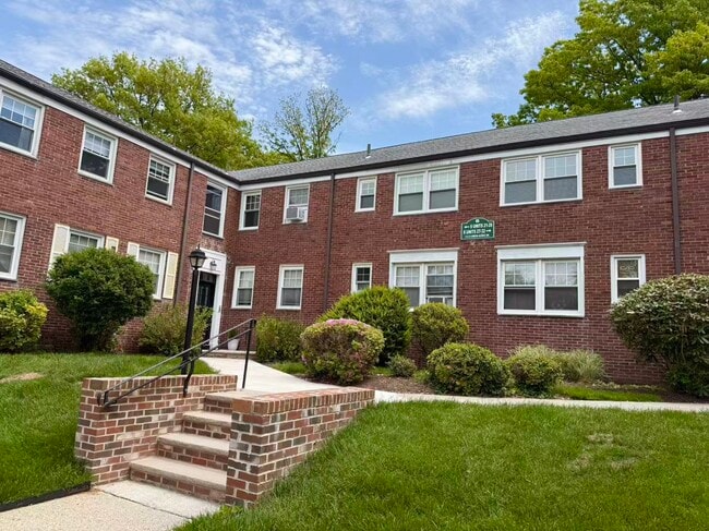 Building Photo - 349 Bloomfield Ave
