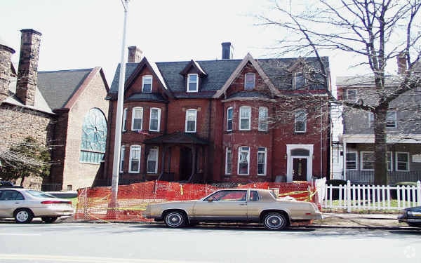 Building Photo - 88 Livingston St