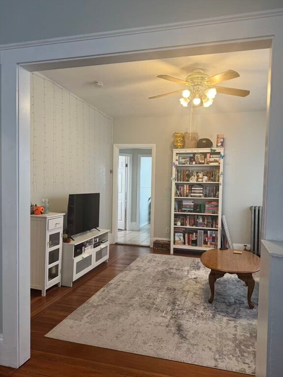 Foto del edificio - 23 Alexander Ave