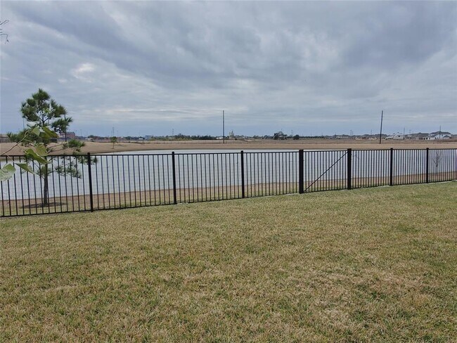 Building Photo - 6606 Texoma Dr
