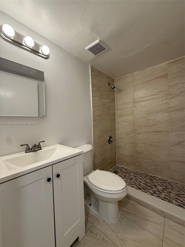Foto del edificio - 131 NW 77th St