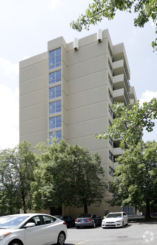 Lord Richmond Apartments 851 Richmond Rd Ottawa, ON