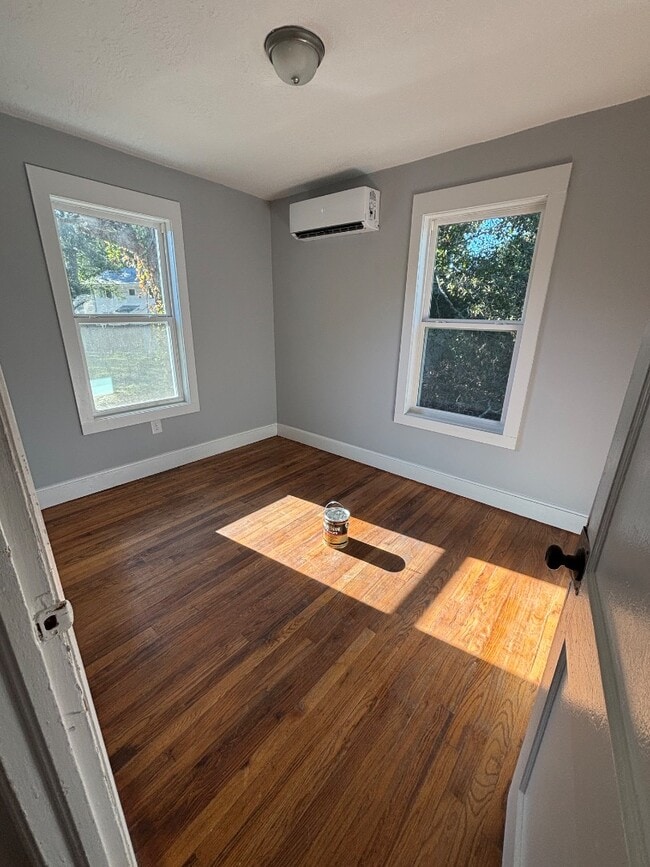 Foto del edificio - 229 13th St S