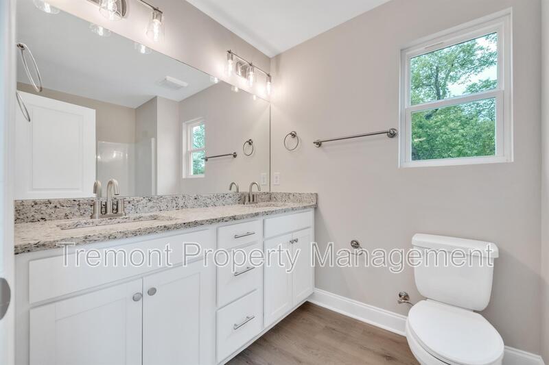 Foto principal - 2470 East 21st Street