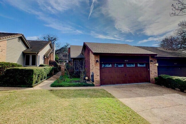 Building Photo - 8135 Forest Mesa Dr