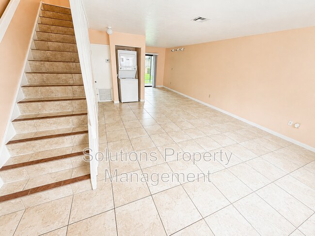 Foto del edificio - 1300 Arlington Ln NE