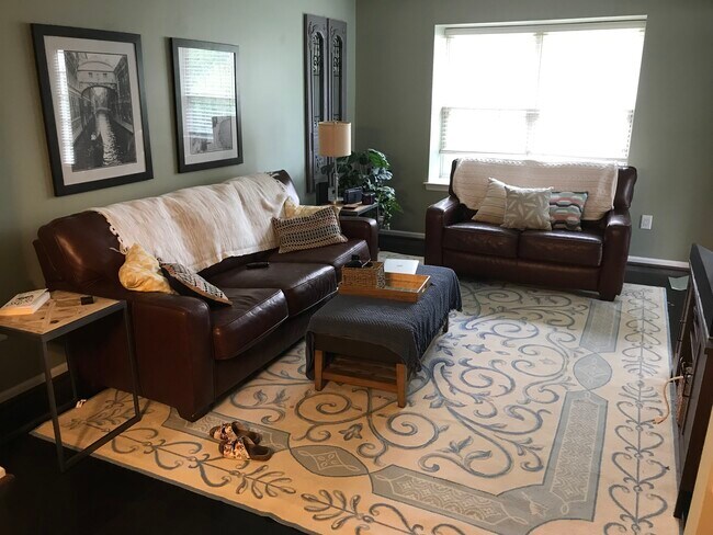Foto del edificio - 5604 Essex Ln