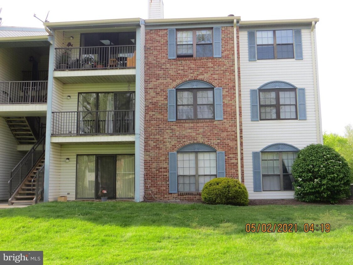 43 Rickard Ct, Trenton, NJ 08648 Condo for Rent in Trenton, NJ