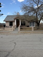 Building Photo - 15327 Woodhill Ct