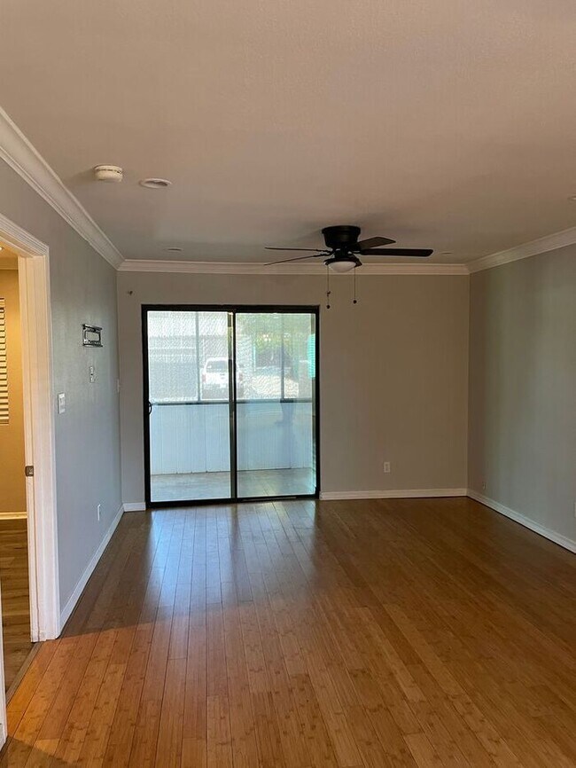 Foto del edificio - COMING SOON! Beautiful 2 Bed/2 Bath Condo ...