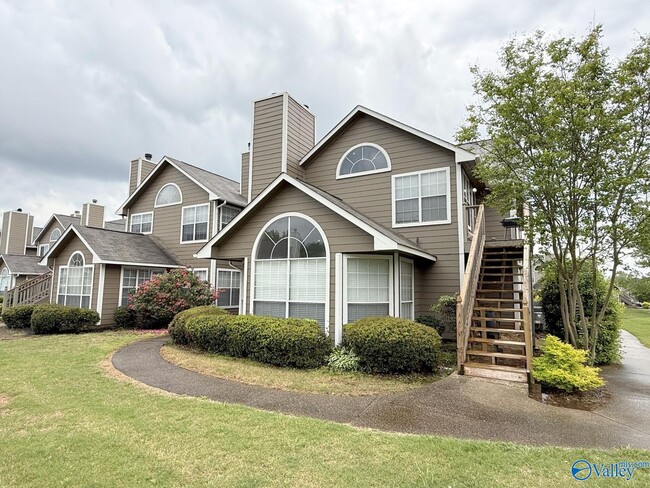 Foto del edificio - 190 Waters Edge Ln