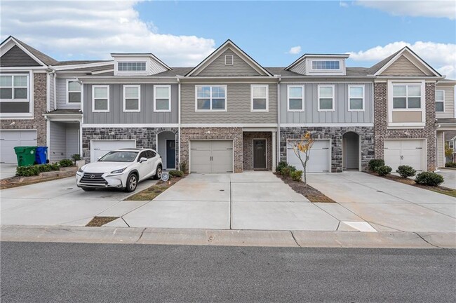 Foto del edificio - 6256 Hillandale Dr