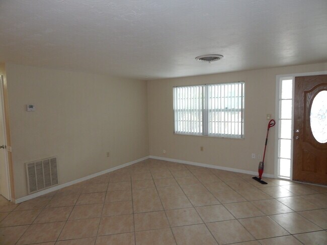 Building Photo - 5005 Genesis Ave