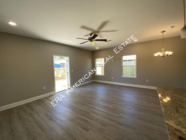 Foto del edificio - 1001 Grace Ln