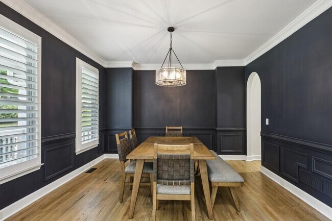 Foto del edificio - 5032 Hickory Hills Dr