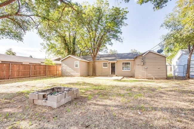 Foto del edificio - Pre Leasing for fall 2026! 3/2 in Tech Terrace!