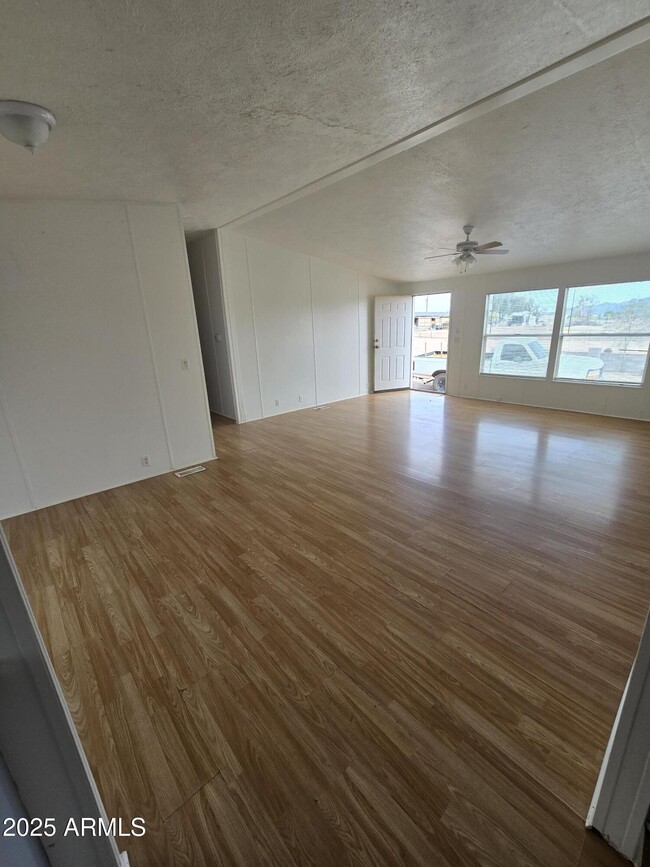 Building Photo - 22548 W Skinner Dr