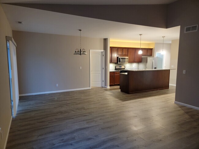 Building Photo - 7250 Chucks Way