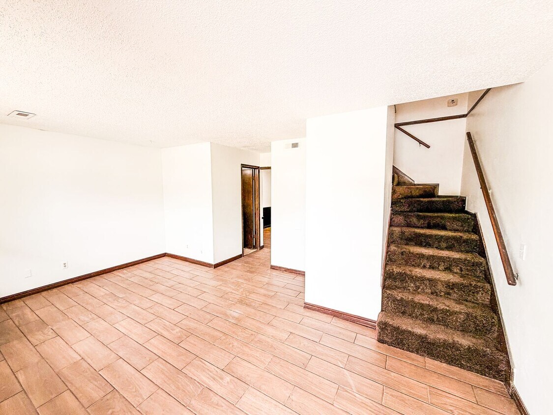 Foto del edificio - 501 N Main St