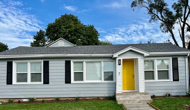 Building Photo - 3139 West Dr