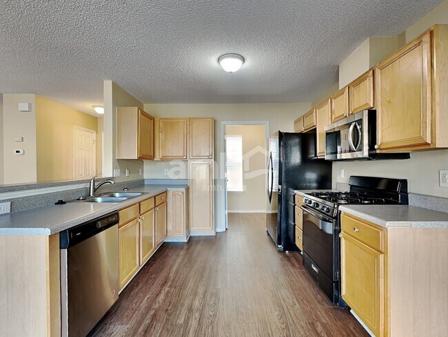 Foto del edificio - 6437 Saybrooke Dr